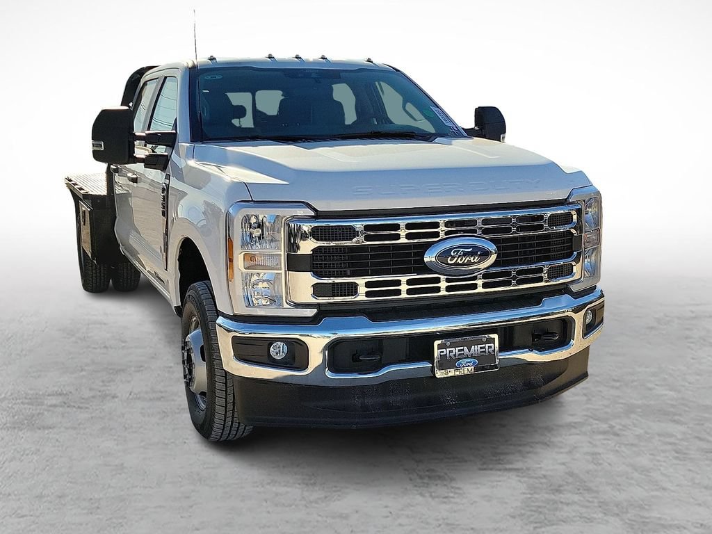 New 2026 Ford F350 XL w/ XL Chrome Package AWD/4WD image 2