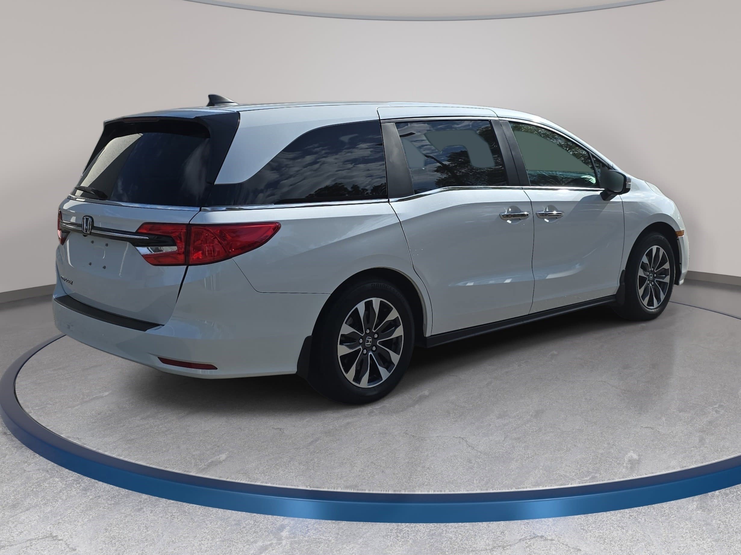 Used 2024 Honda Odyssey EX-L image 5