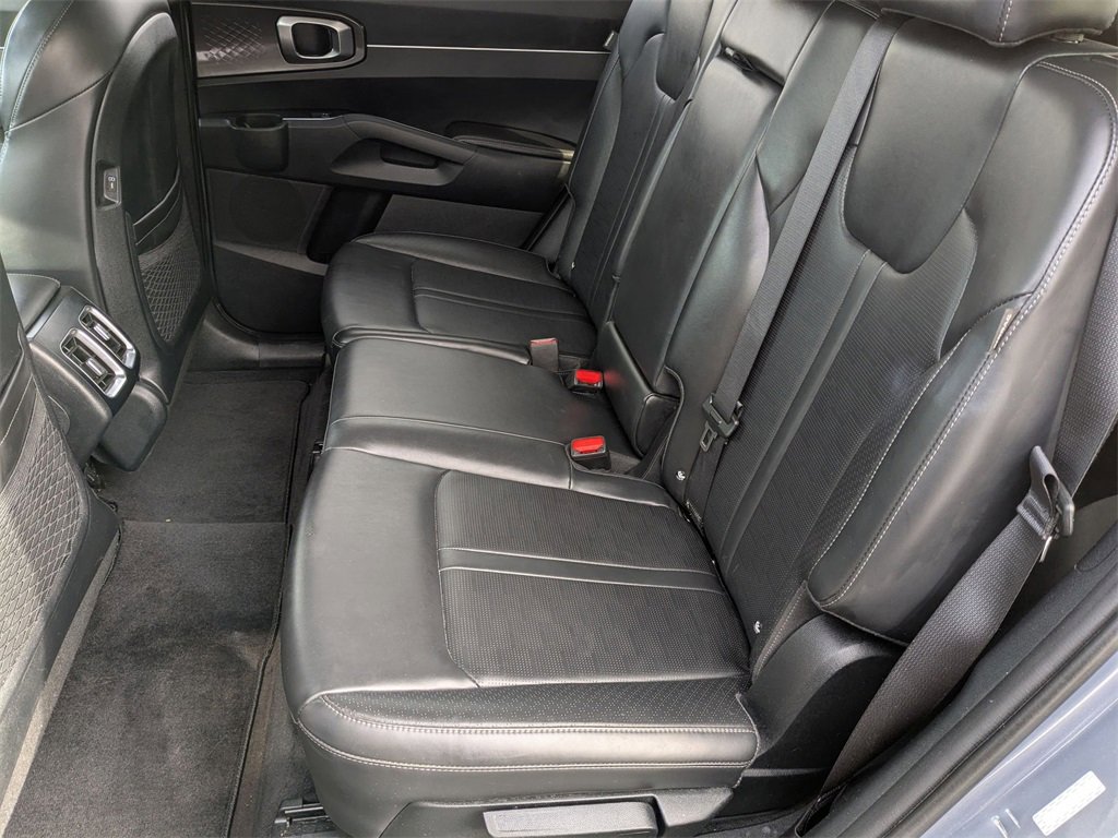 Used 2024 Kia Sorento S image 30