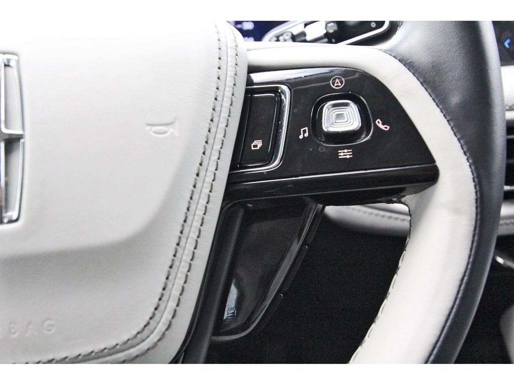 Used 2025 Lincoln Aviator 2WD image 20