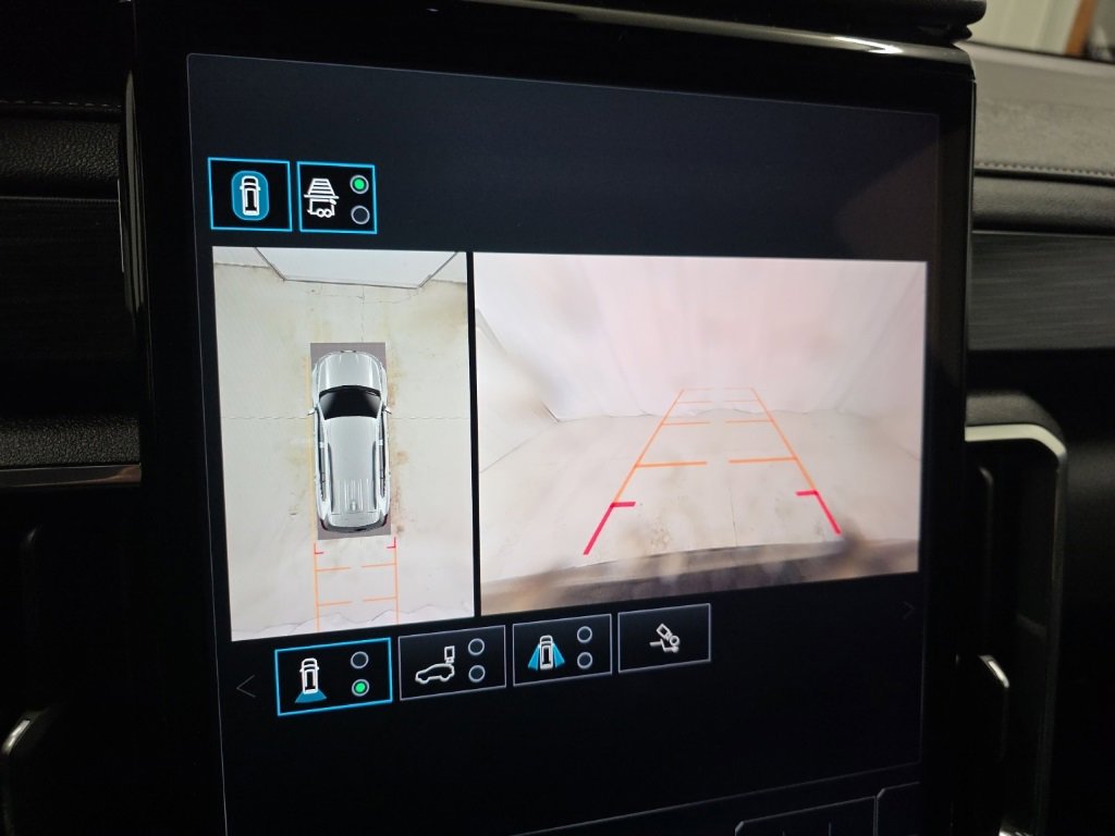 Used 2024 GMC Acadia Elevation image 19