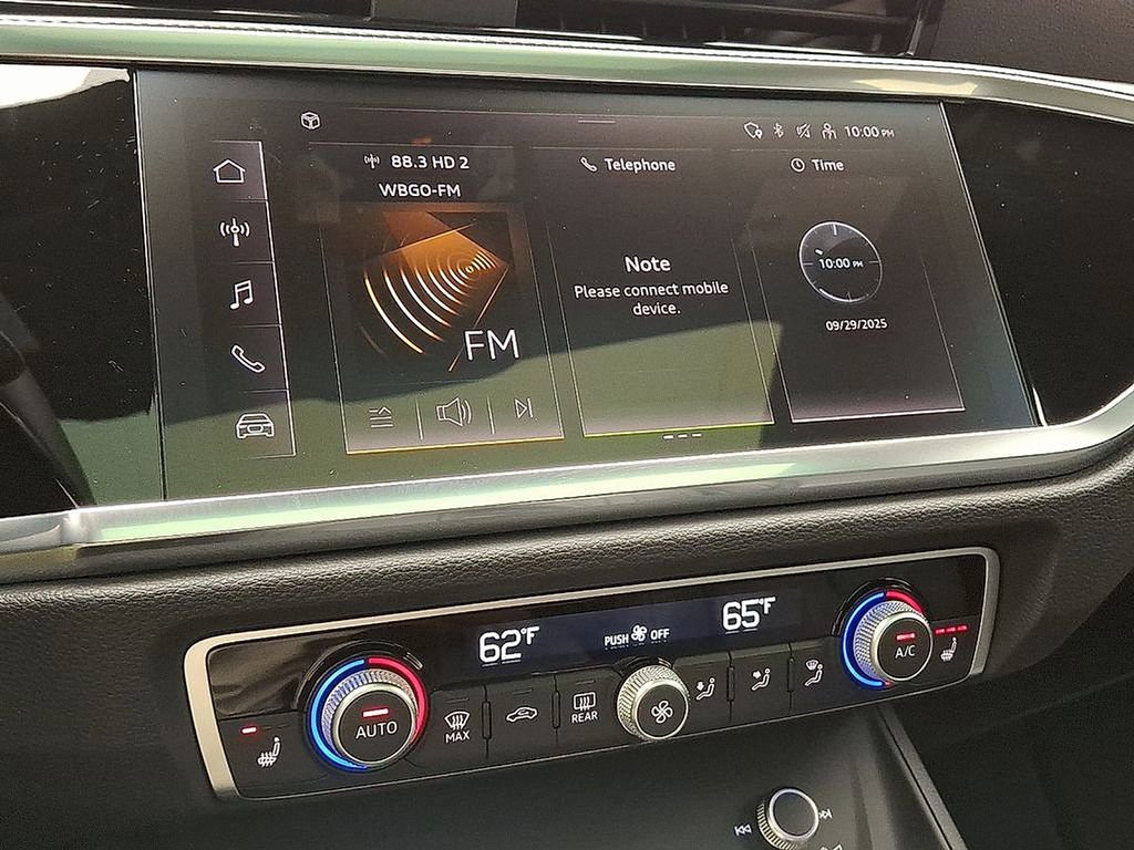 New 2025 Audi Q3 2.0T Premium image 11