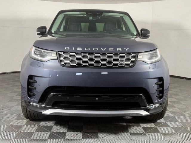 Used 2025 Land Rover Discovery Metropolitan Edition AWD/4WD image 11