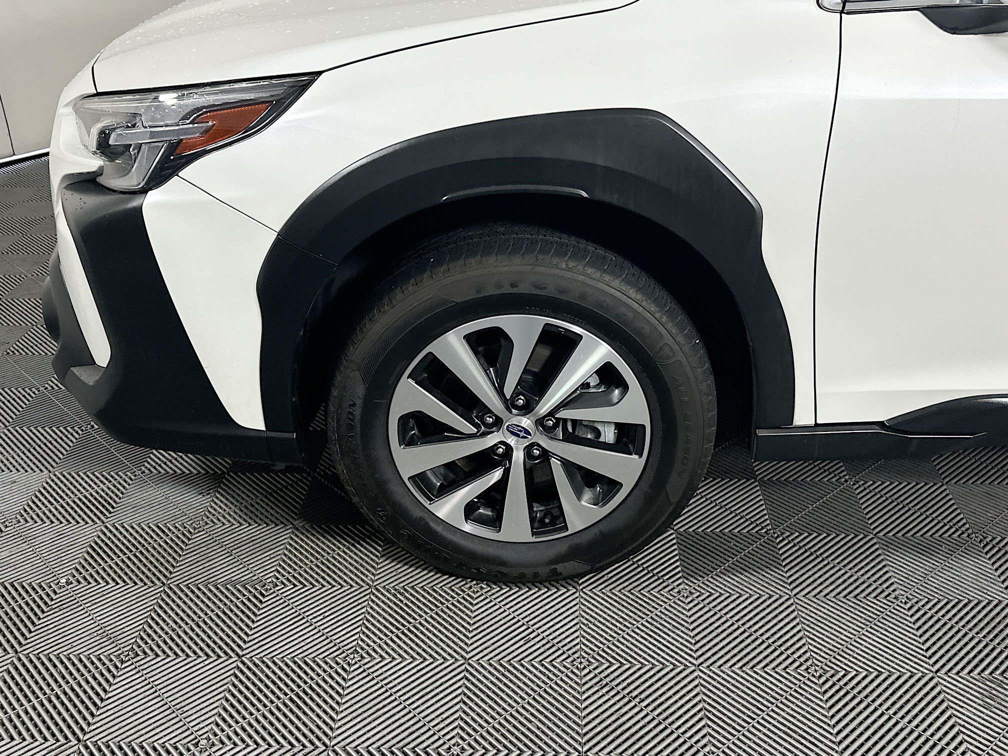 Used 2023 Subaru Outback Premium AWD/4WD image 11