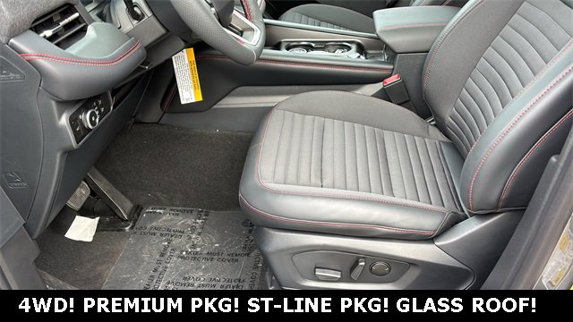 New 2026 Ford Explorer ST-Line w/ ST-Line Street Pack image 24