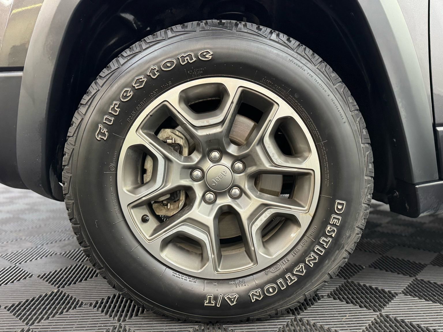 Used 2021 Jeep Cherokee Trailhawk w/ Comfort/Convenience Group image 10