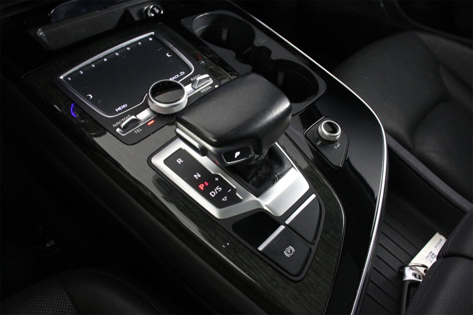 Used 2017 Audi Q7 3.0T Premium Plus image 18