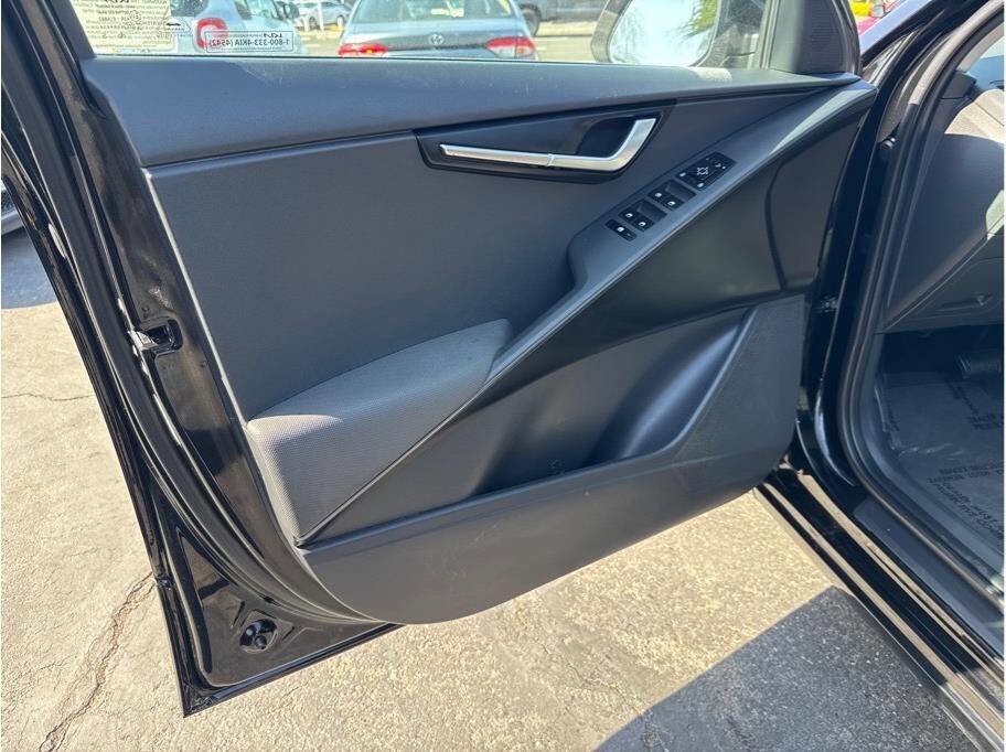 Used 2023 Kia Niro LX FWD image 5