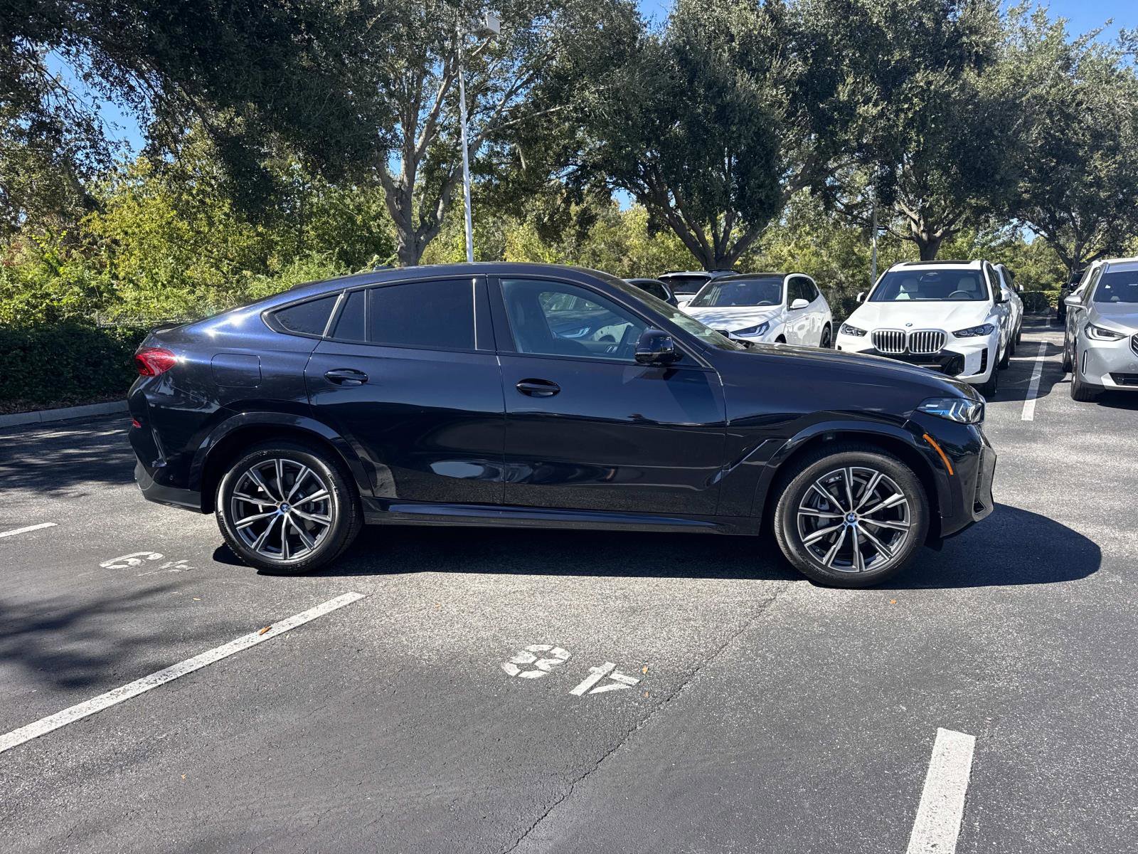 Certified 2025 BMW X6 xDrive40i image 4