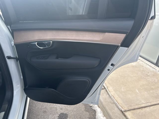 Certified 2025 Volvo XC90 B6 Plus image 12