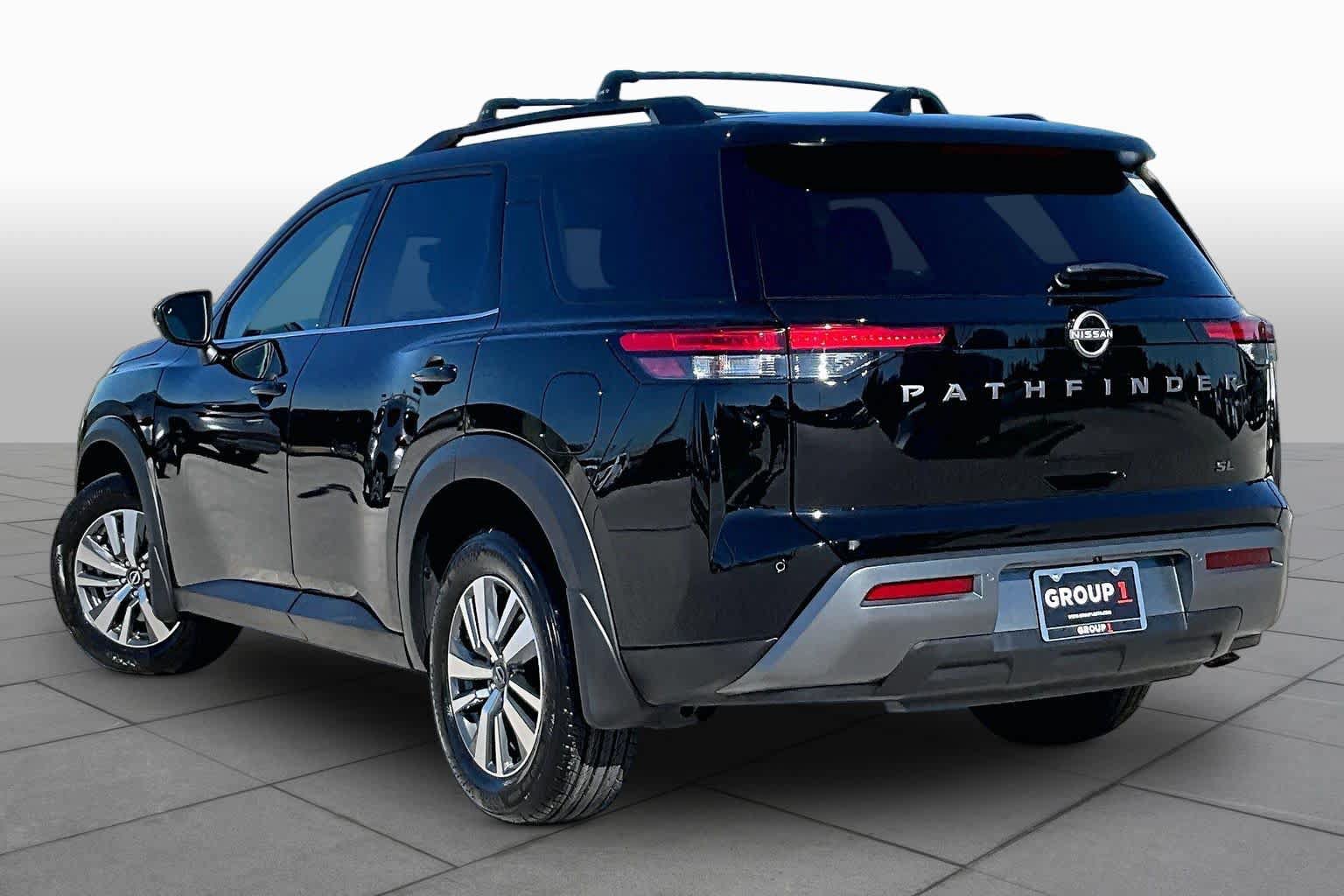 New 2026 Nissan Pathfinder SL FWD image 12