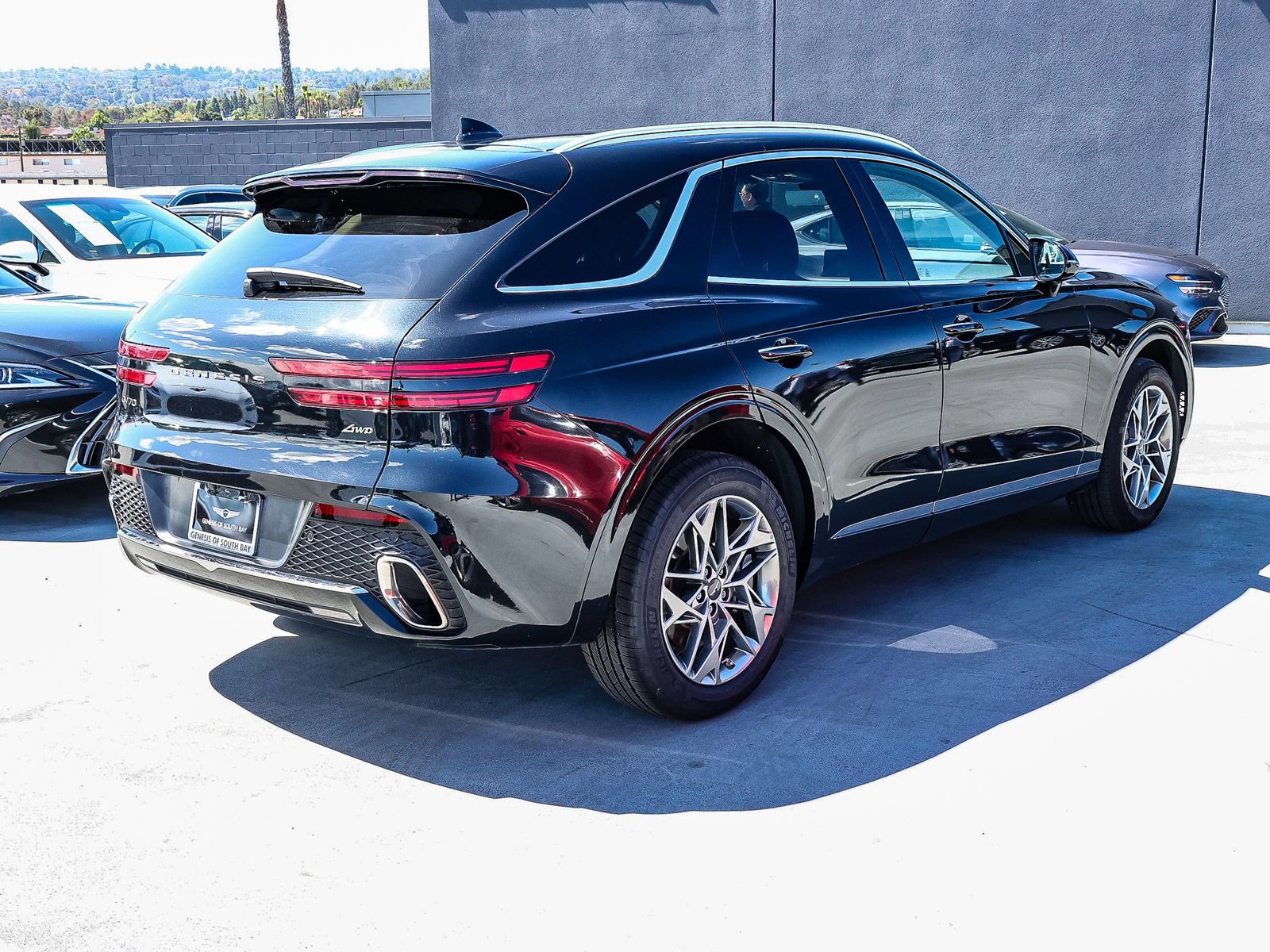 Used 2025 Genesis GV70 2.5T AWD/4WD image 4