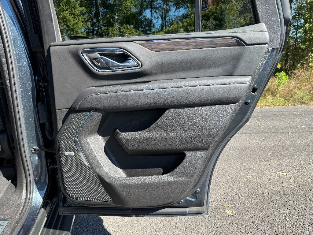 Used 2021 Chevrolet Tahoe LT w/ LT Signature Plus Package image 31