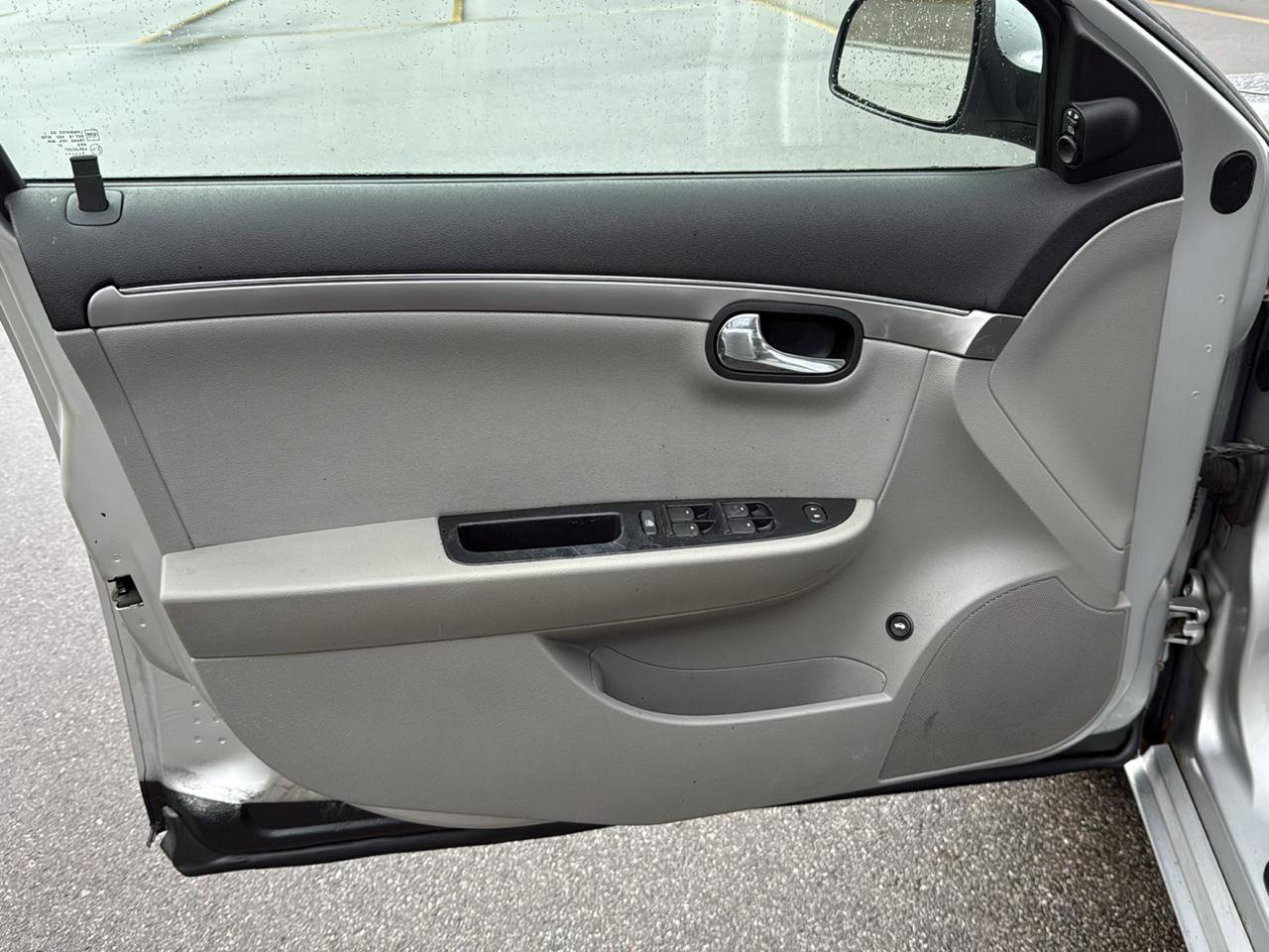 Used 2009 Saturn Aura XE FWD image 9