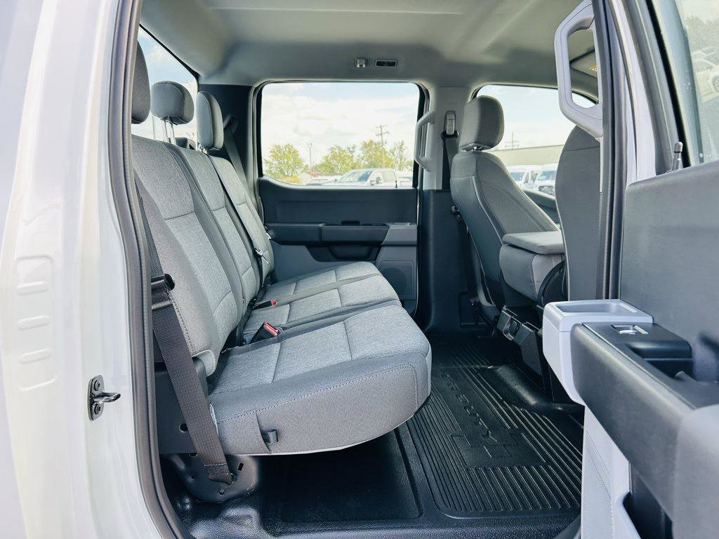 New 2026 Ford F250 XL w/ XL Chrome Package image 21