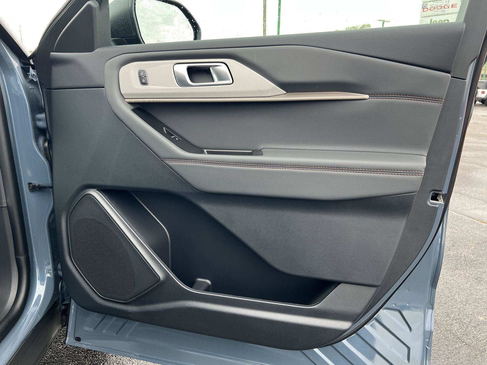 New 2026 Ford Explorer Active AWD/4WD image 15
