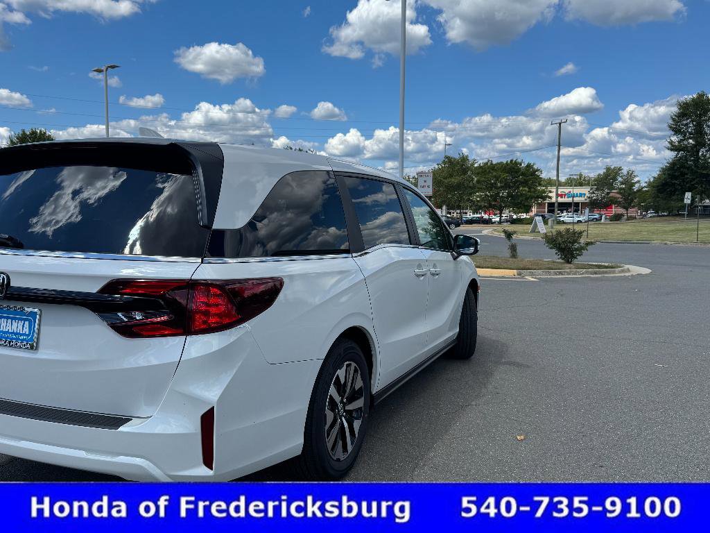 Certified 2026 Honda Odyssey EX-L image 4