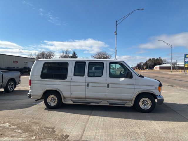 Used 1999 Ford E-150 and Econoline 150 image 5