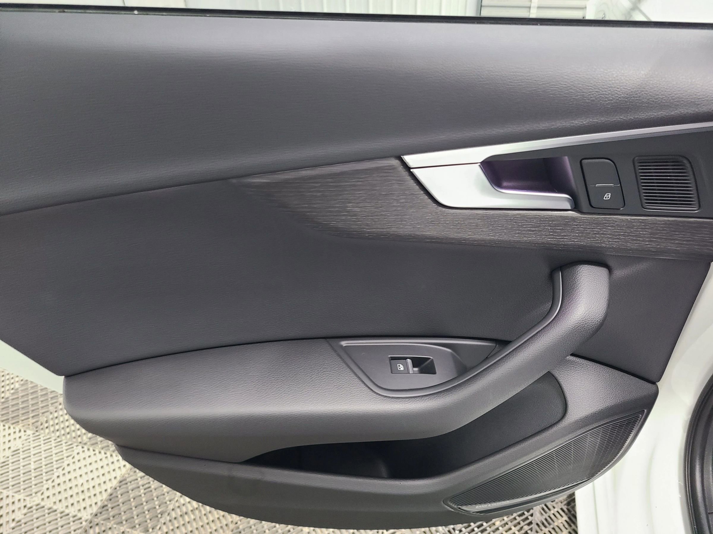 Used 2017 Audi A4 2.0T Premium Plus w/ Premium Plus Package image 37