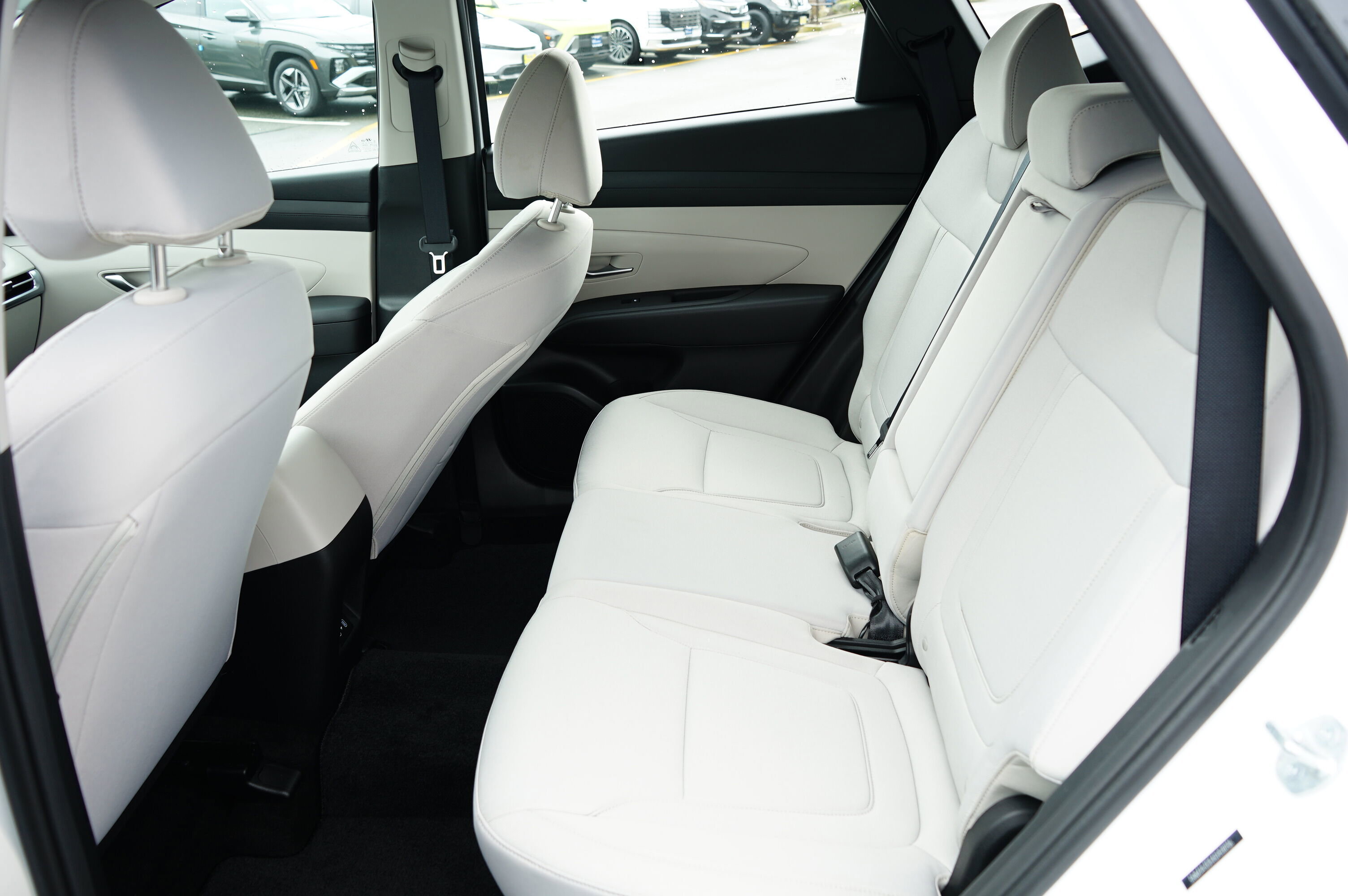 Used 2025 Hyundai Tucson SE image 24