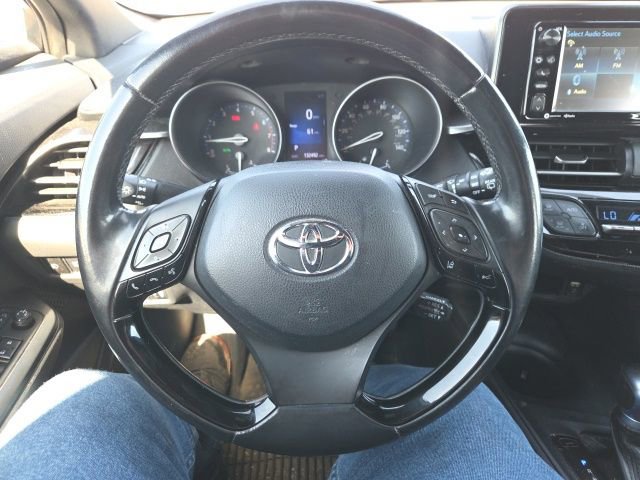 Used 2018 Toyota C-HR XLE FWD image 31