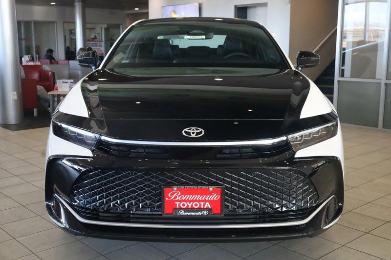 New 2026 Toyota Crown Platinum image 4