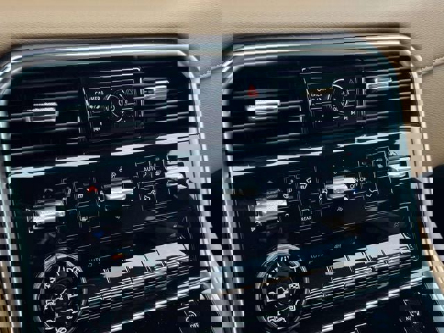 New 2026 Nissan Armada SL w/ Captain's Chari Seat Package image 17