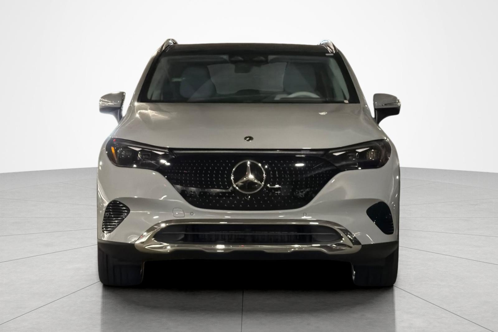 New 2026 Mercedes-Benz EQE 320 4MATIC SUV image 8