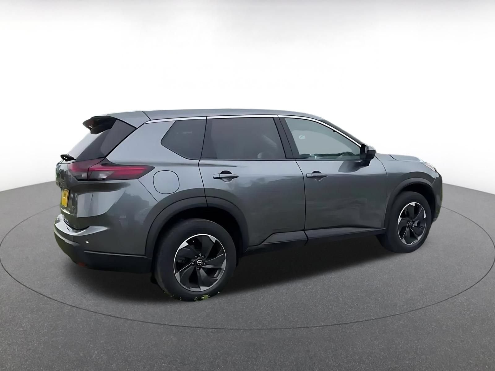 Used 2025 Nissan Rogue SV AWD/4WD image 15