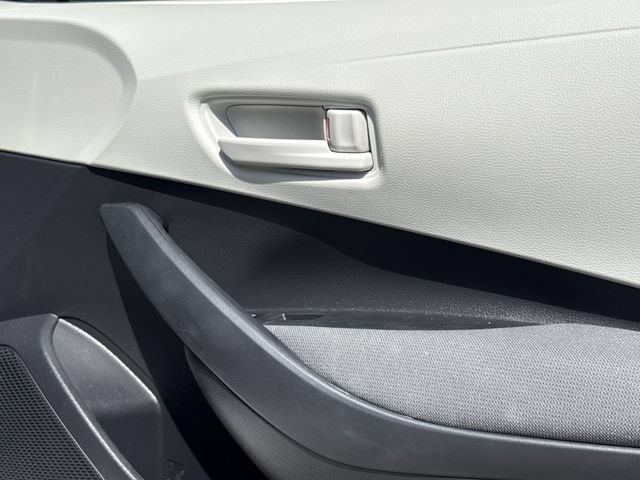 Used 2026 Toyota Corolla LE FWD image 27