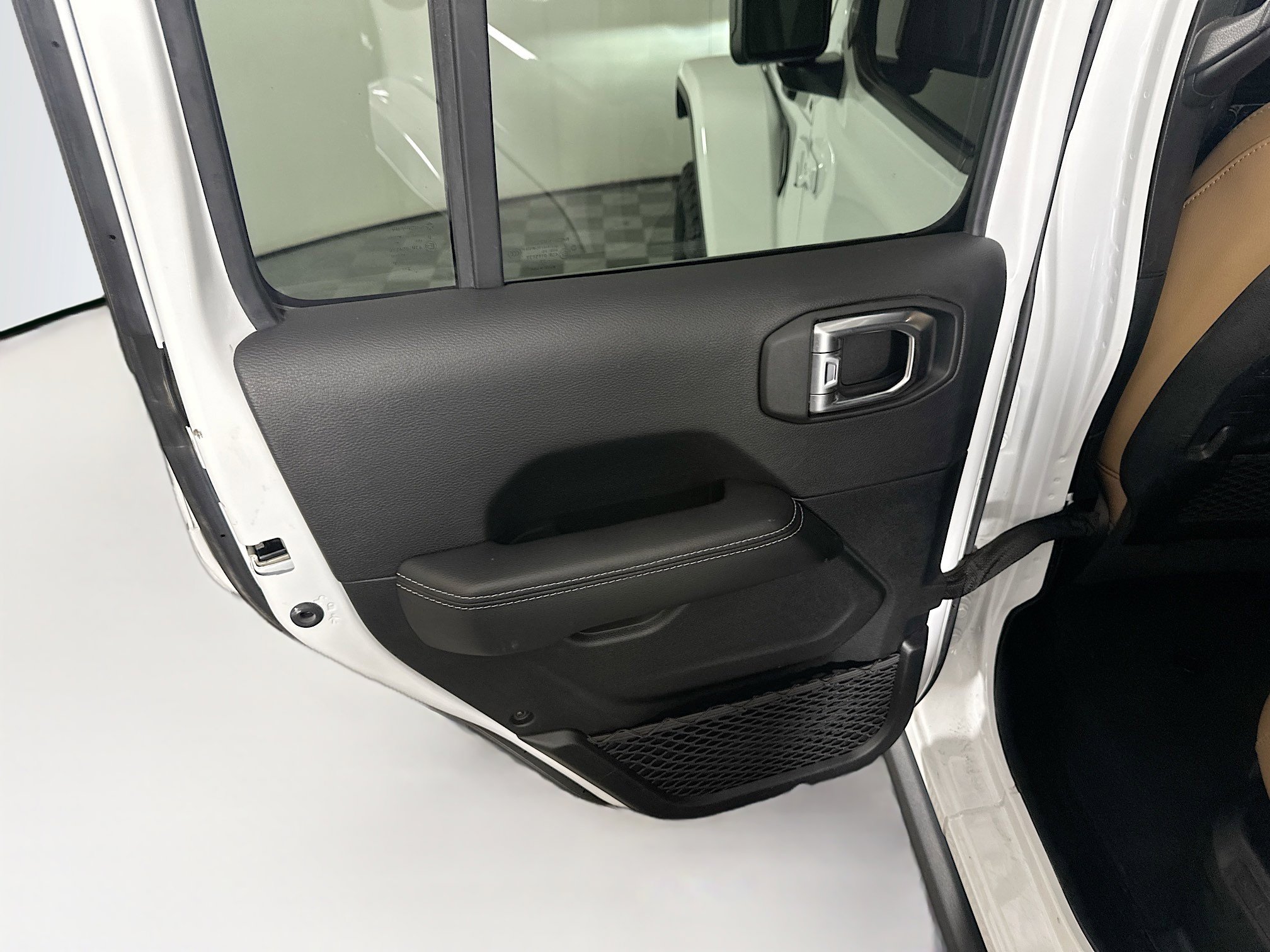 Used 2023 Jeep Wrangler Unlimited Rubicon 4xe w/ Steel Bumper Group AWD/4WD image 25