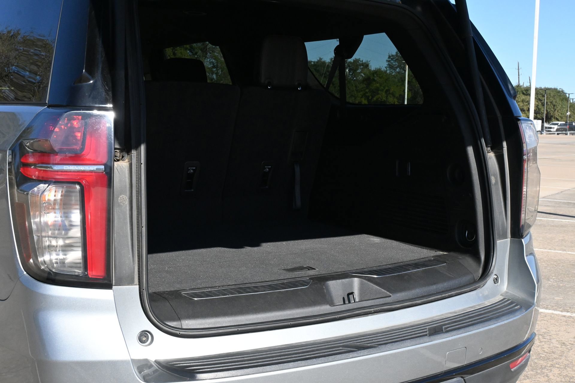 Used 2024 Chevrolet Suburban RST image 22