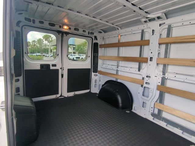 Used 2025 RAM ProMaster 2500 w/ U-Haul Equipment Group FWD image 15