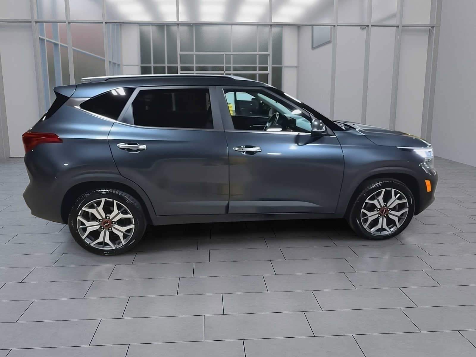 Used 2022 Kia Seltos SX w/ Sunroof Package AWD/4WD image 9
