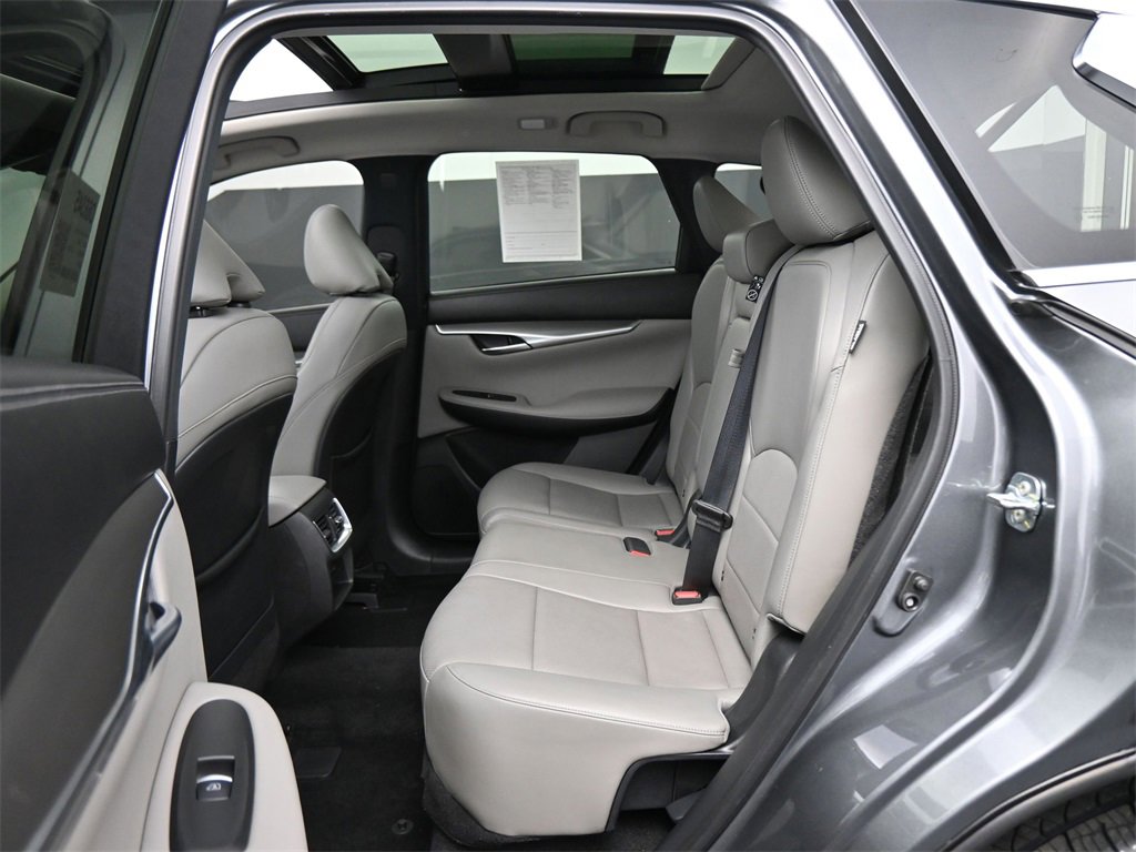 Used 2023 INFINITI QX50 Luxe image 17