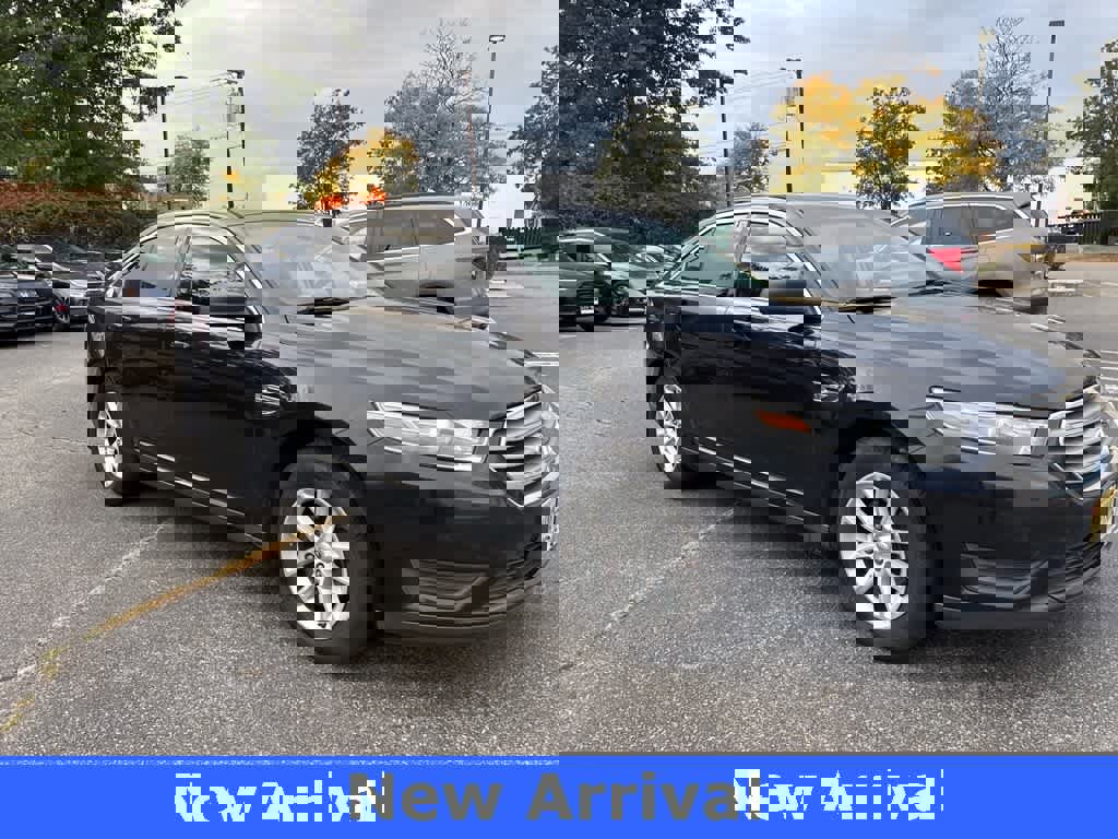 Used 2013 Ford Taurus SE