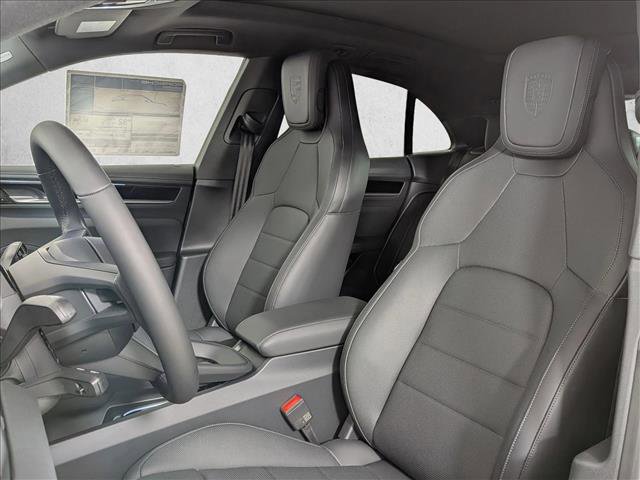 New 2026 Porsche Macan 4S Electric image 5