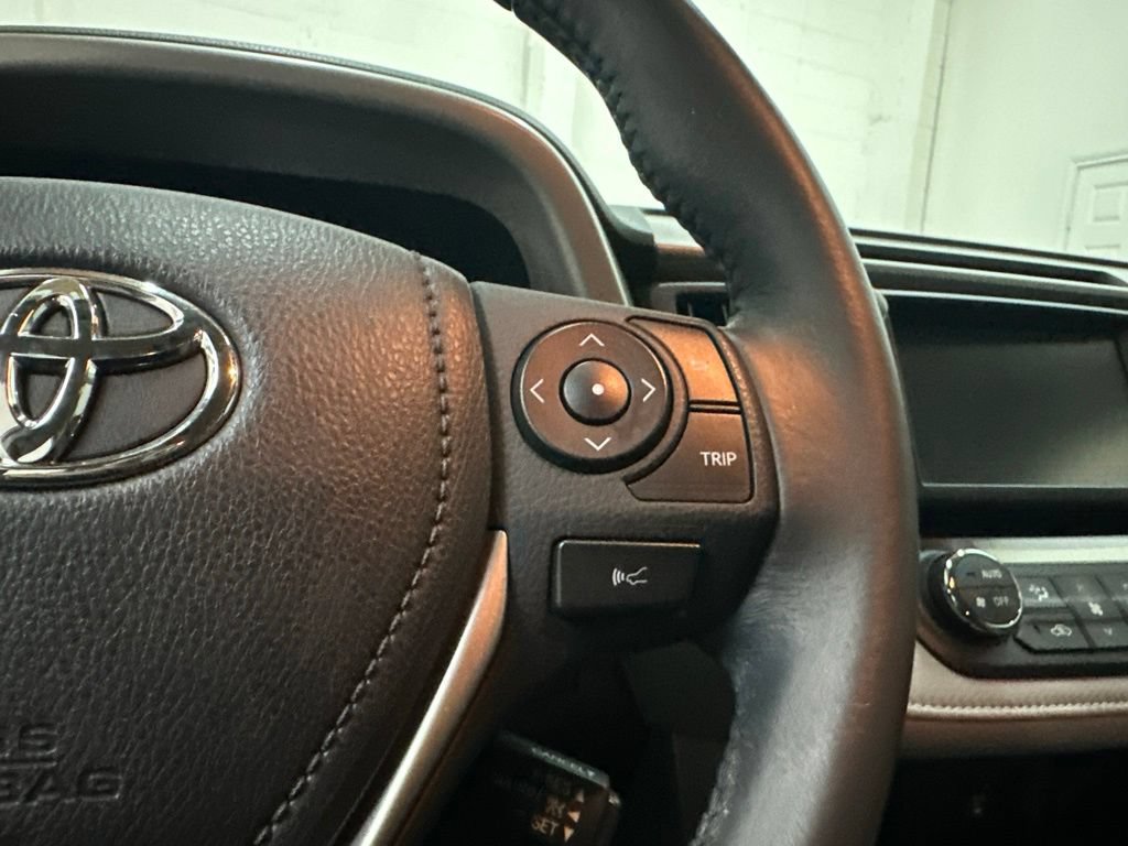 Used 2016 Toyota RAV4 Limited FWD image 41