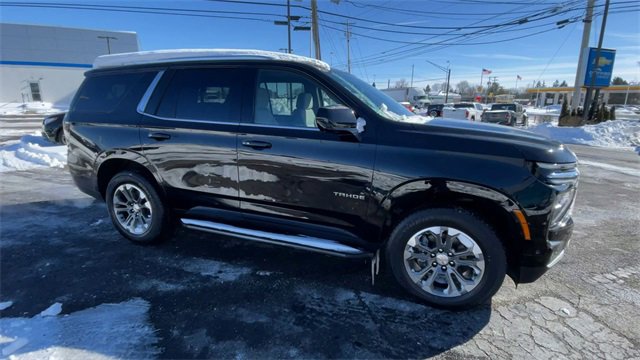 Used 2025 Chevrolet Tahoe LS image 3