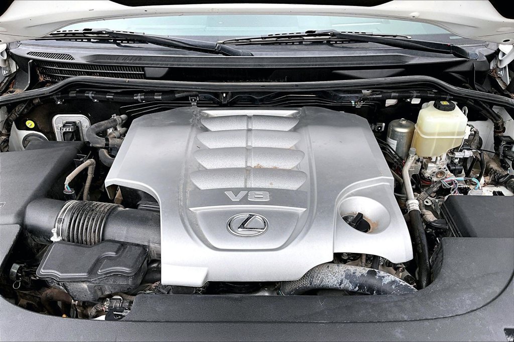 Used 2020 Lexus LX 570 4WD w/ Sport Package image 9
