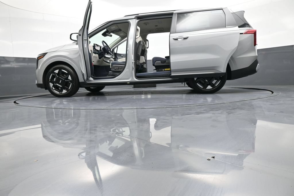 New 2026 Kia Carnival EX FWD image 50