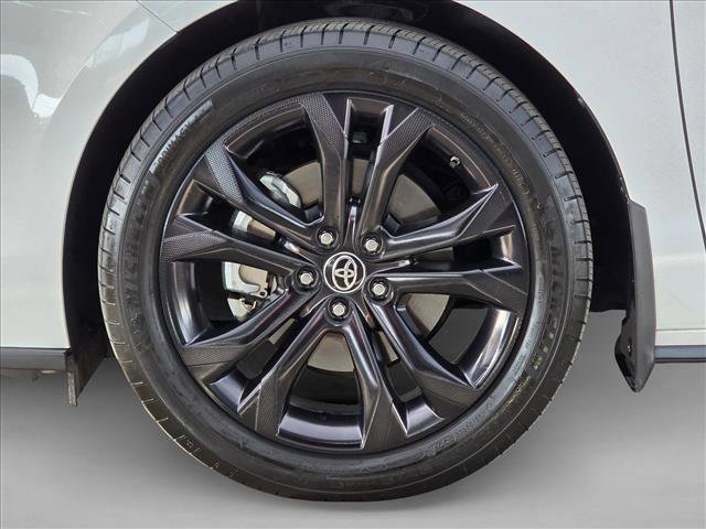 Used 2023 Toyota Sienna XSE image 9