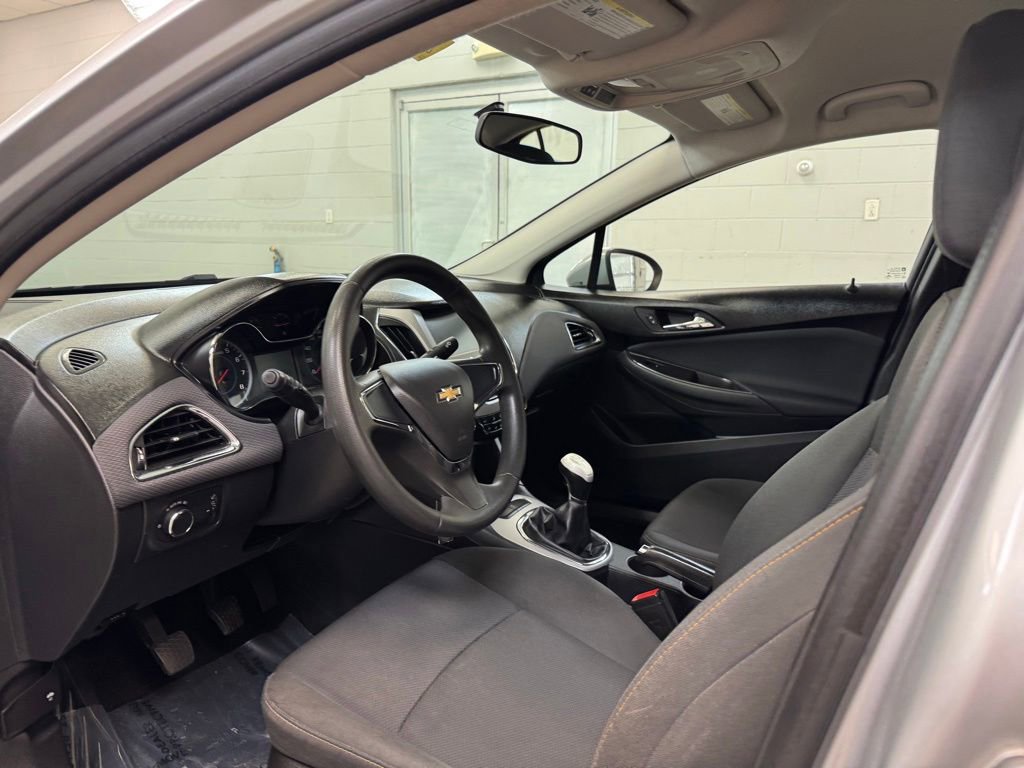 Used 2017 Chevrolet Cruze LS FWD image 14