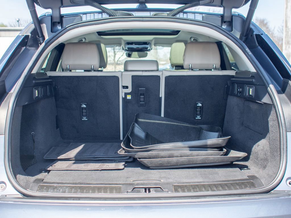 Used 2021 Land Rover Range Rover Velar S AWD/4WD image 38