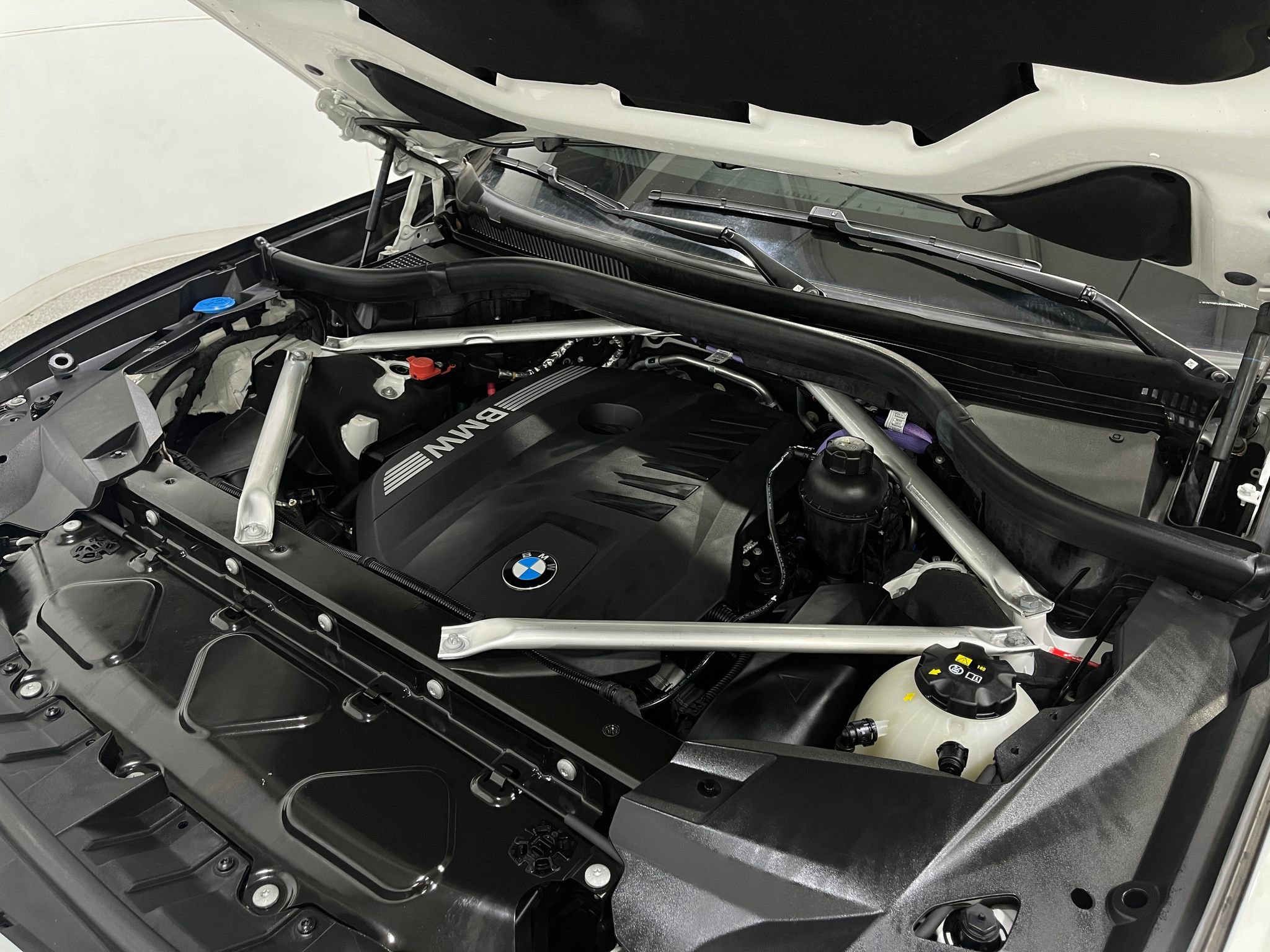 Used 2023 BMW X7 xDrive40i w/ Parking Assistance Package image 27