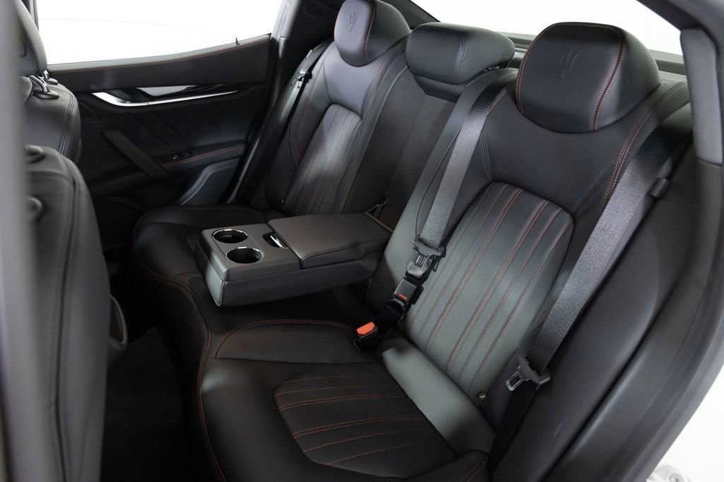 Used 2023 Maserati Ghibli Modena image 33