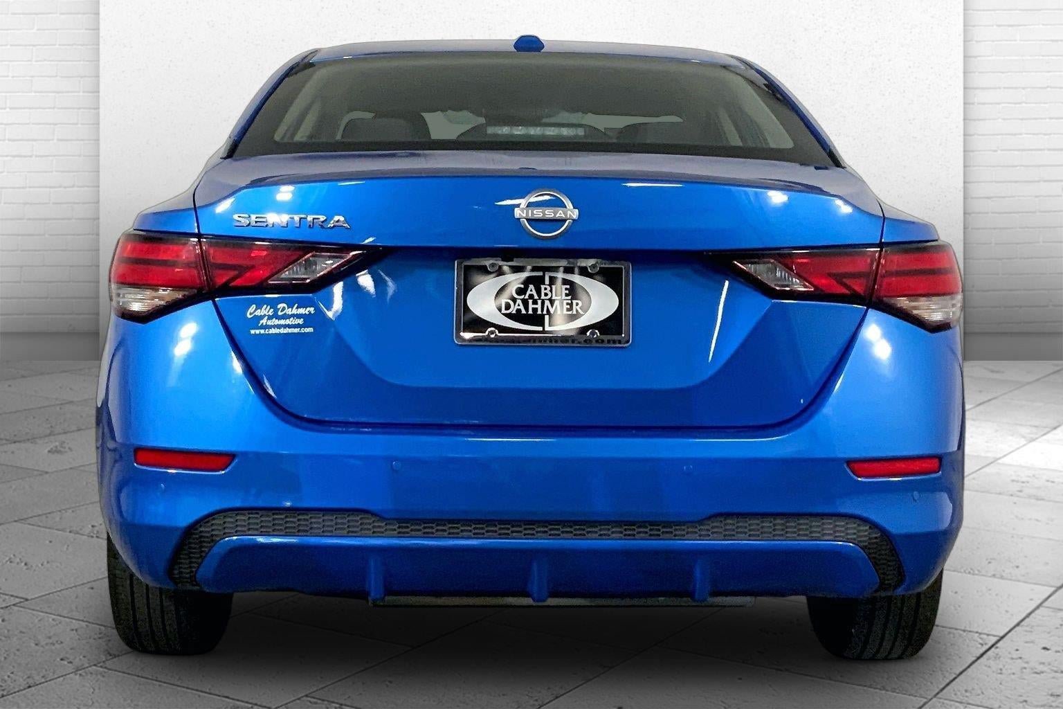 Used 2025 Nissan Sentra SV FWD image 3