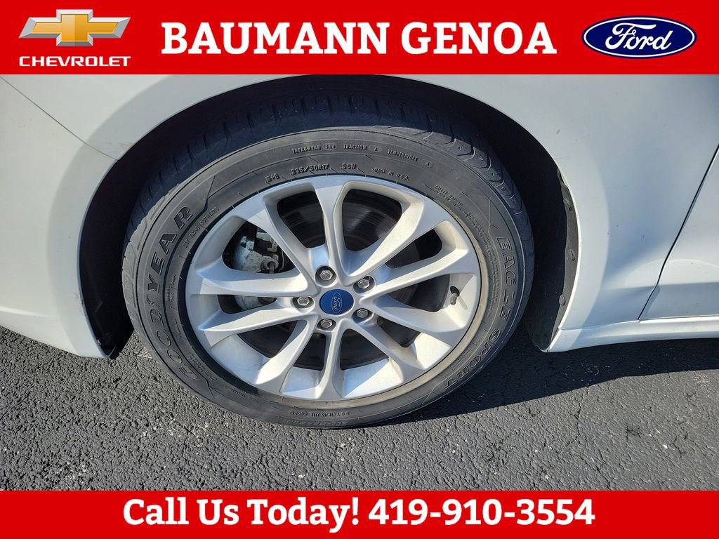 Used 2020 Ford Fusion SE FWD image 24