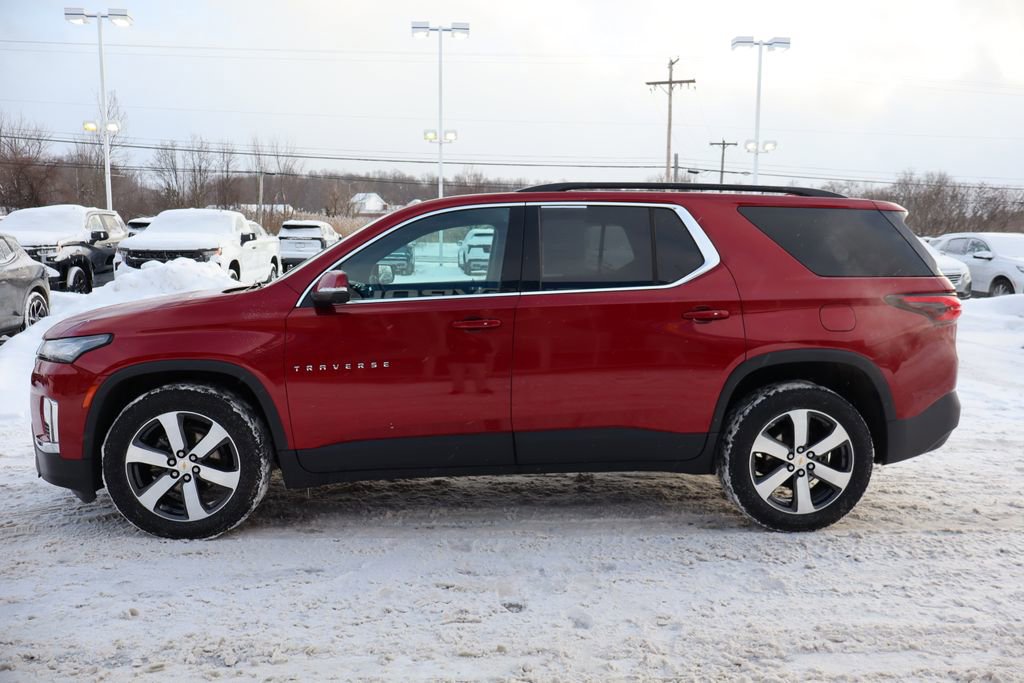 Used 2023 Chevrolet Traverse LT w/ LT Premium Package image 34