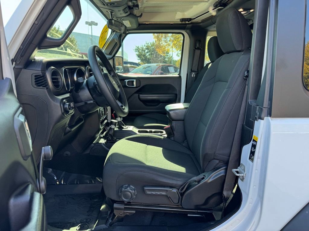 Used 2021 Jeep Wrangler Sport image 17